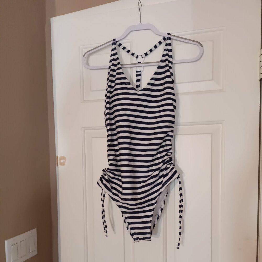 Swim suit